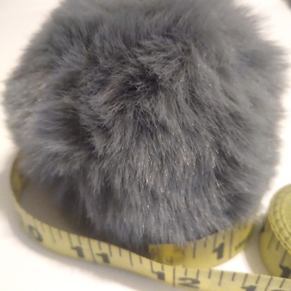 Key chain Rabbit nwot fur ball pompom soft - Picture 3 of 6